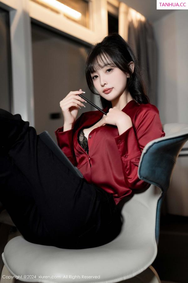 林星阑  [XiuRen]高清写真图 2024.10.16 No.9299 林星阑 黑丝美腿第27张图片